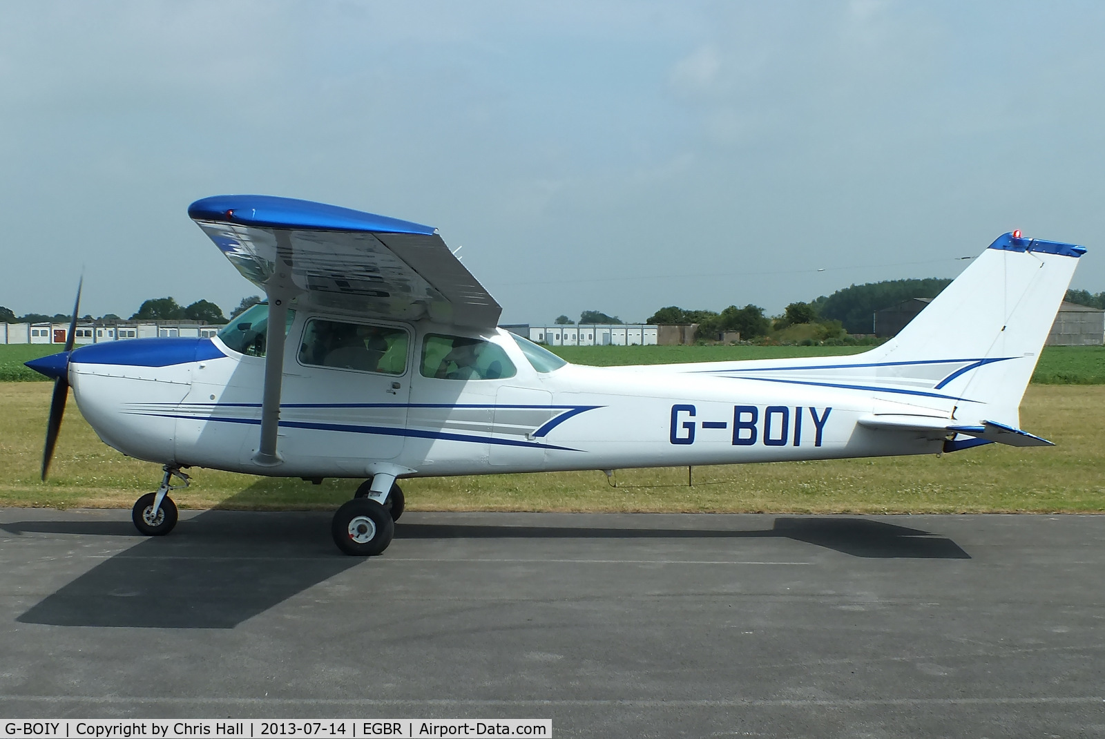 G-BOIY, 1976 Cessna 172N C/N 172-67738, at the Real Aeroplane Club's Wings & Wheels fly-in, Breighton