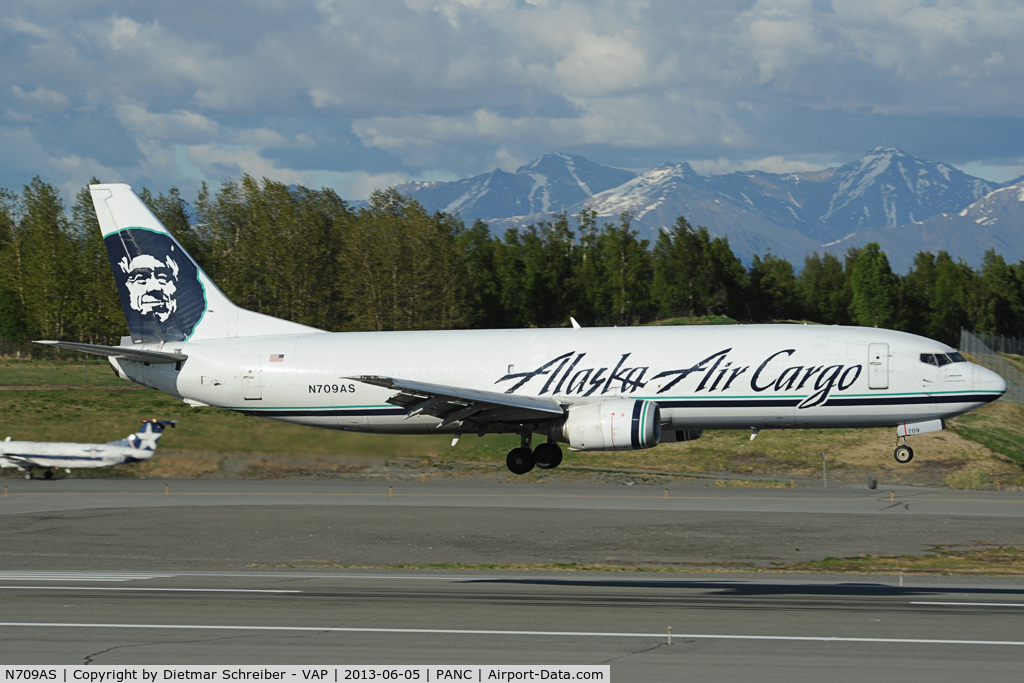 N709AS, 1999 Boeing 737-490 C/N 28896, Alaska Airlines Boeing 737-400