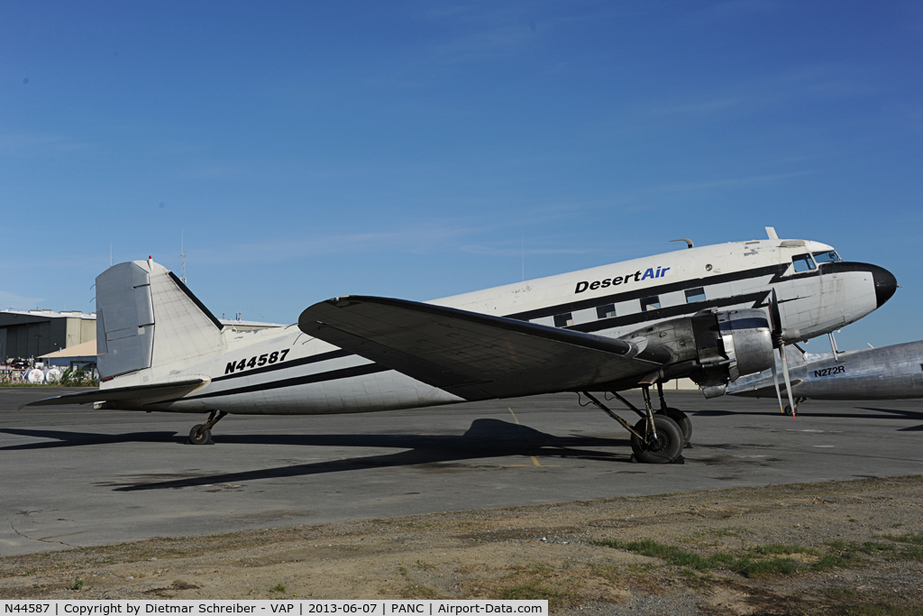 N44587, 1944 Douglas C-47A-20-DK Skytrain  (DC-3C) C/N 12857, Dessert Air DC3