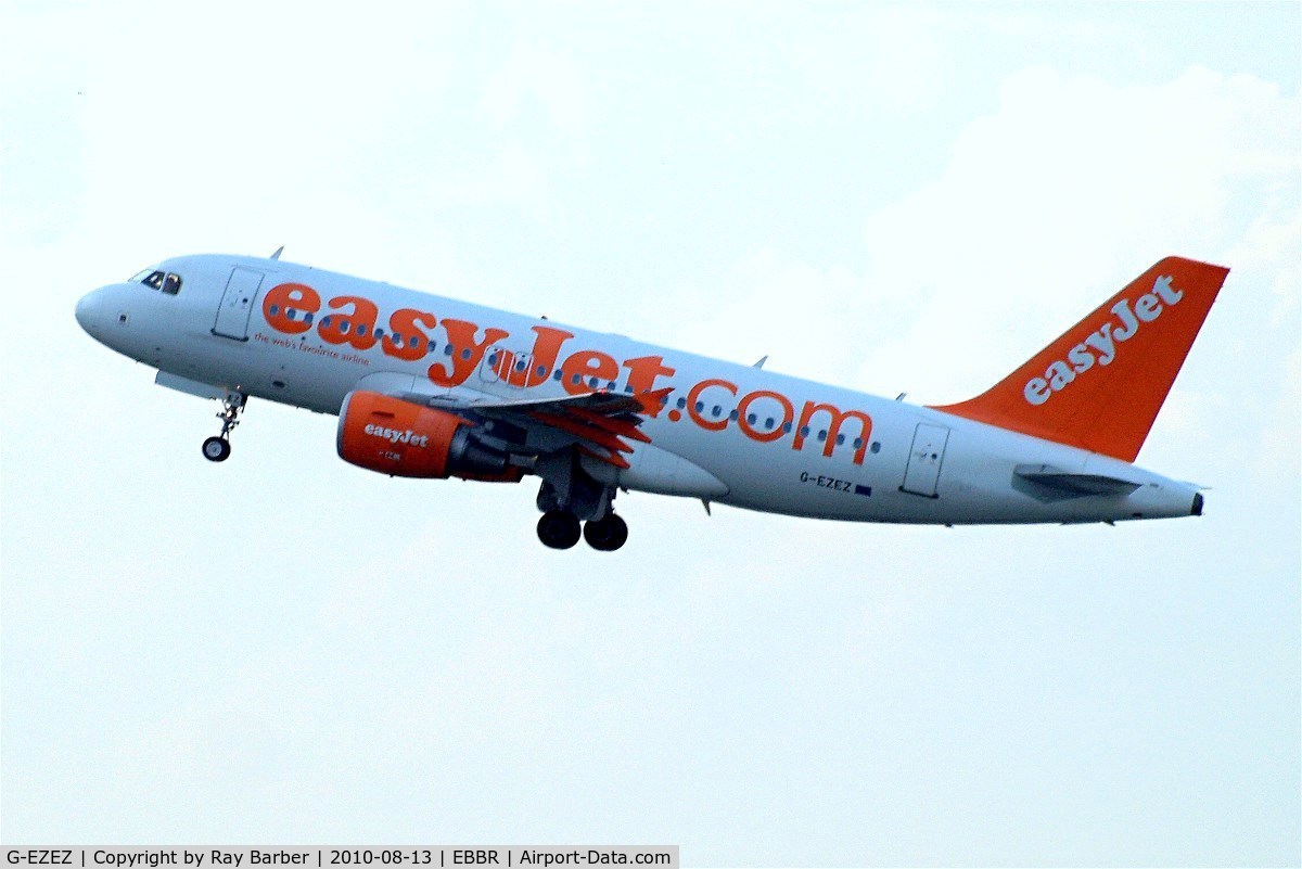 G-EZEZ, 2004 Airbus A319-111 C/N 2360, Airbus A319-111 [2360] (EasyJet) Brussels~OO 13/08/2010