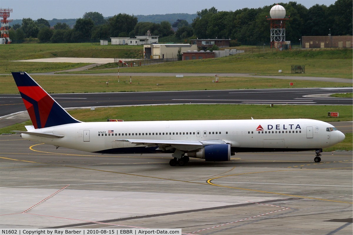 N1602, 1999 Boeing 767-332 C/N 29694, N1602   Boeing 767-332ER [29694] (Delta Air Lines) Brussels~OO 15/08/2010