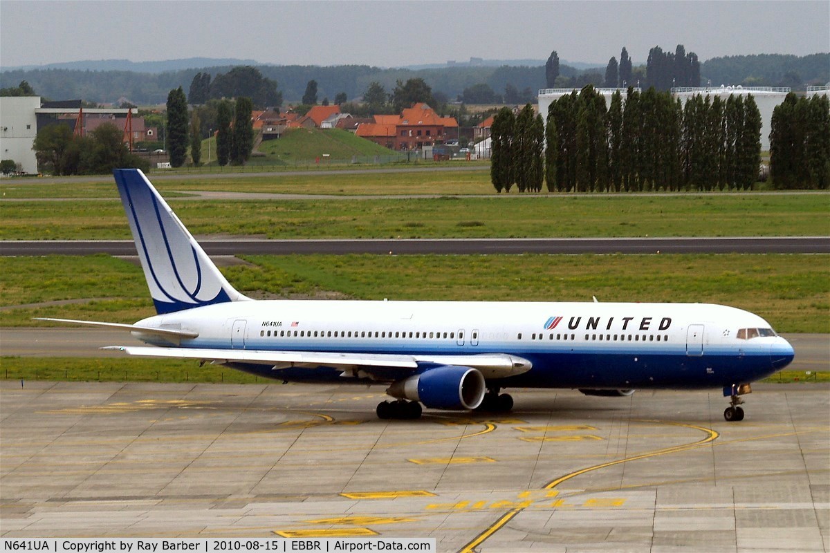 N641UA, 1991 Boeing 767-322/ER C/N 25091, Boeing 767-322ER [25091] (United Airlines) Brussels~OO 15/08/2010
