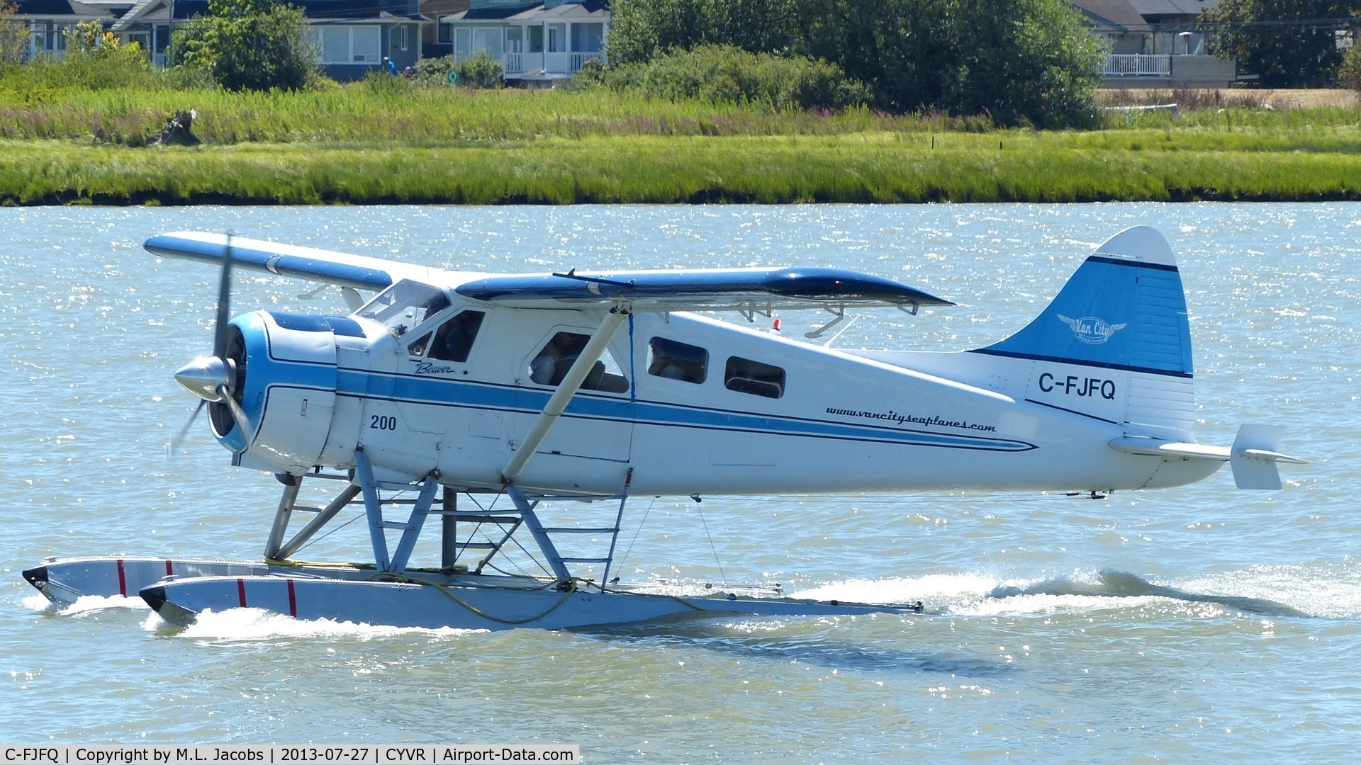 C-FJFQ, 1956 De Havilland Canada DHC-2 Beaver Mk.1 C/N 963, Van City Seaplanes #200 taxiing to takeoff position on the Fraser River.
