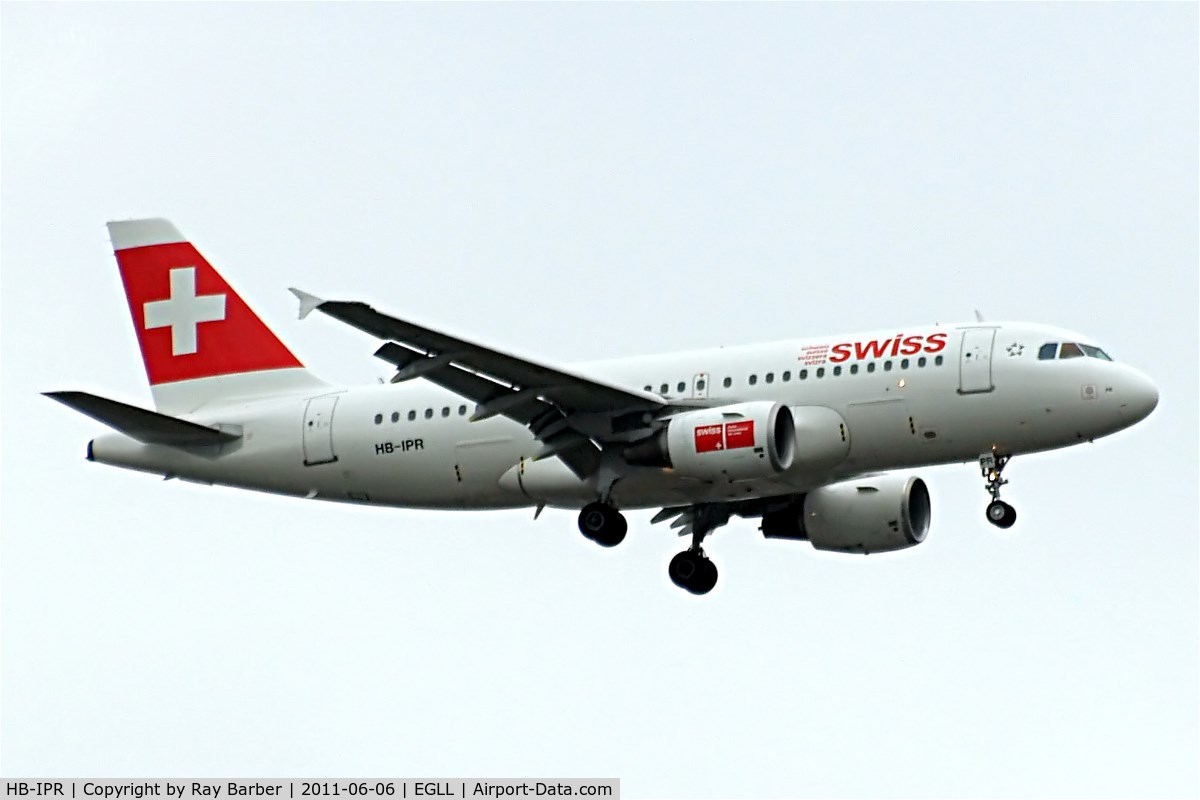 HB-IPR, 1999 Airbus A319-112 C/N 1018, Airbus A319-112 [1018] (Swiss International Air Lines) Home~G 06/06/2011. On approach 27L.