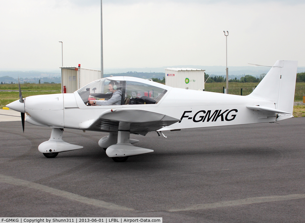 F-GMKG, 1993 Robin HR-200-120B C/N 259, Ready for a new light flight...