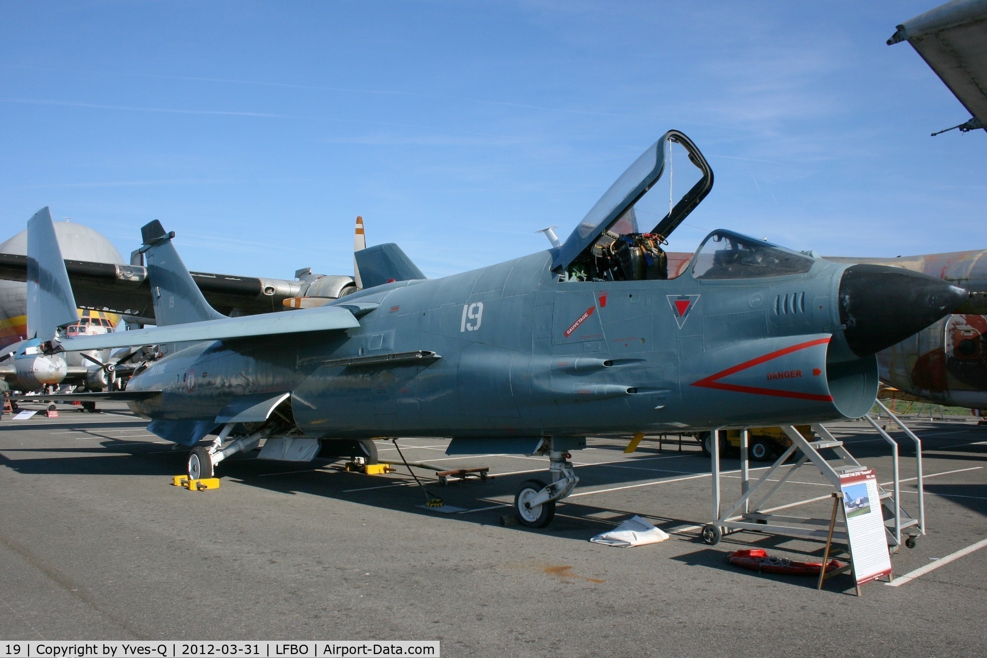 19, Vought F-8E(FN) Crusader C/N 1236, Vought F-8E(FN) Crusader (cn 1236), Les Ailes Anciennes Toulouse-Blagnac (LFBO)