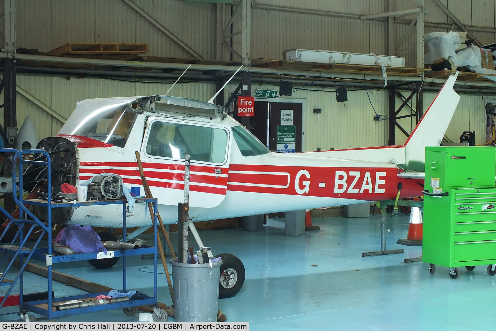 G-BZAE, 1978 Cessna 152 C/N 152-81300, recently aquired byTatenhill Aviation