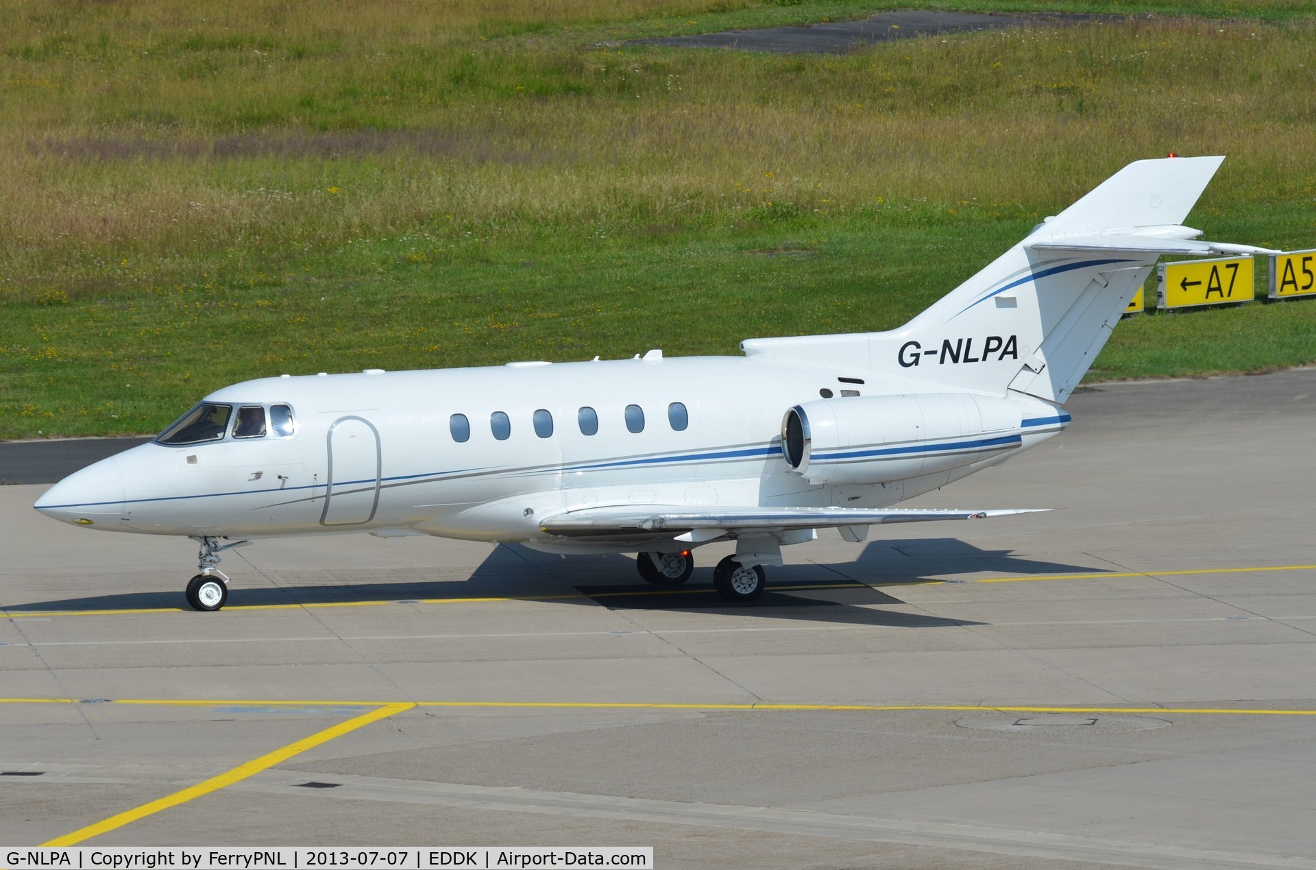 G-NLPA, 2008 Hawker 750 C/N HB-14, Hangar 8 HS750 just arrived.