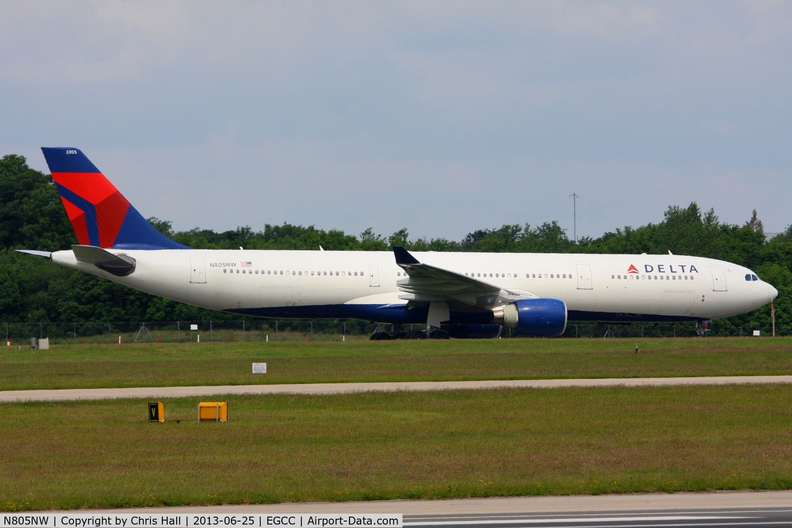 N805NW, 2003 Airbus A330-323 C/N 0552, Delta