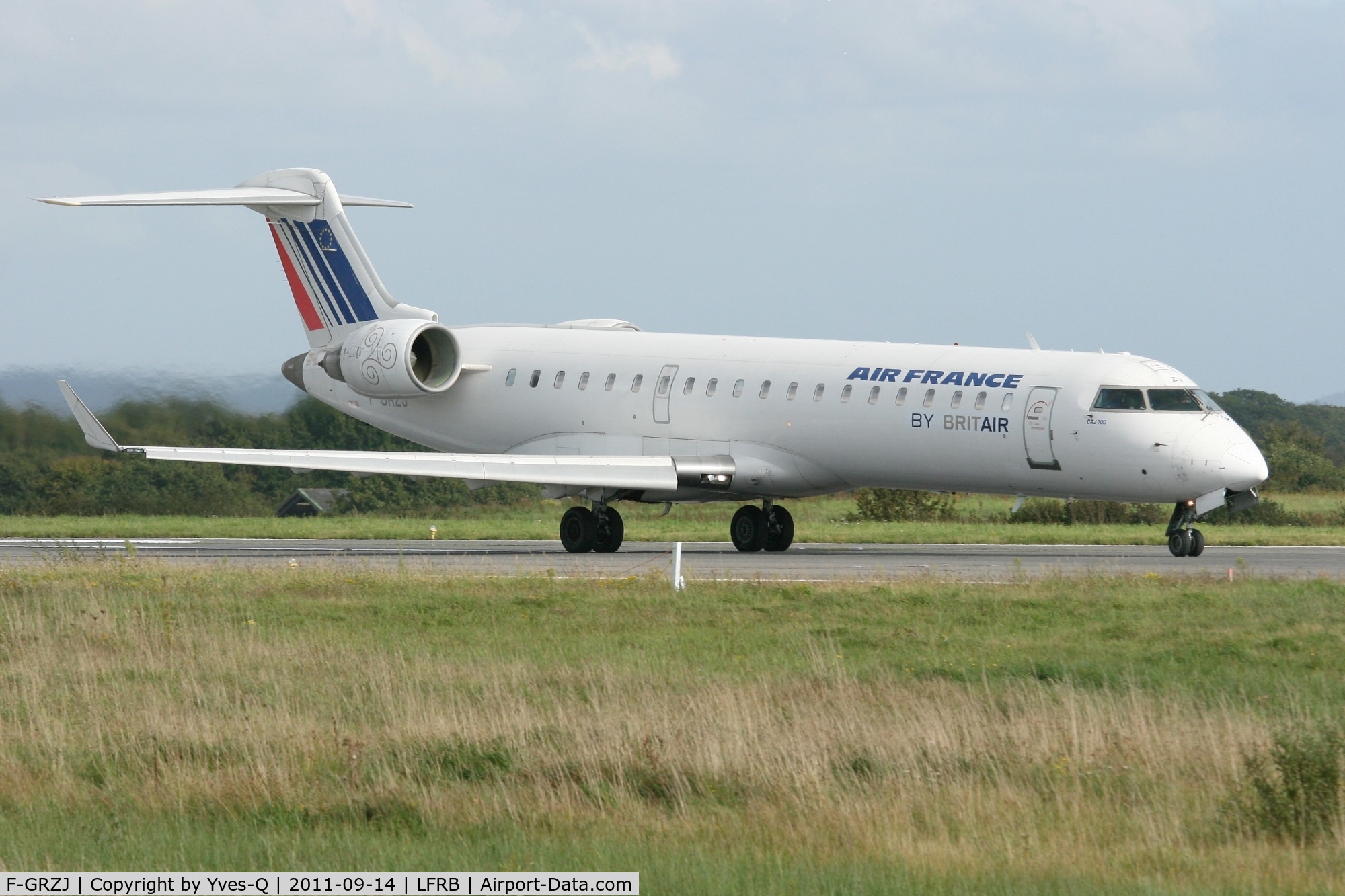 F-GRZJ, Canadair CRJ-702 (CL-600-2C10) Regional Jet C/N 10096, Canadair Regional Jet CRJ-702, Take off run rwy 25L, Brest-Bretagne Airport (LFRB-BES)