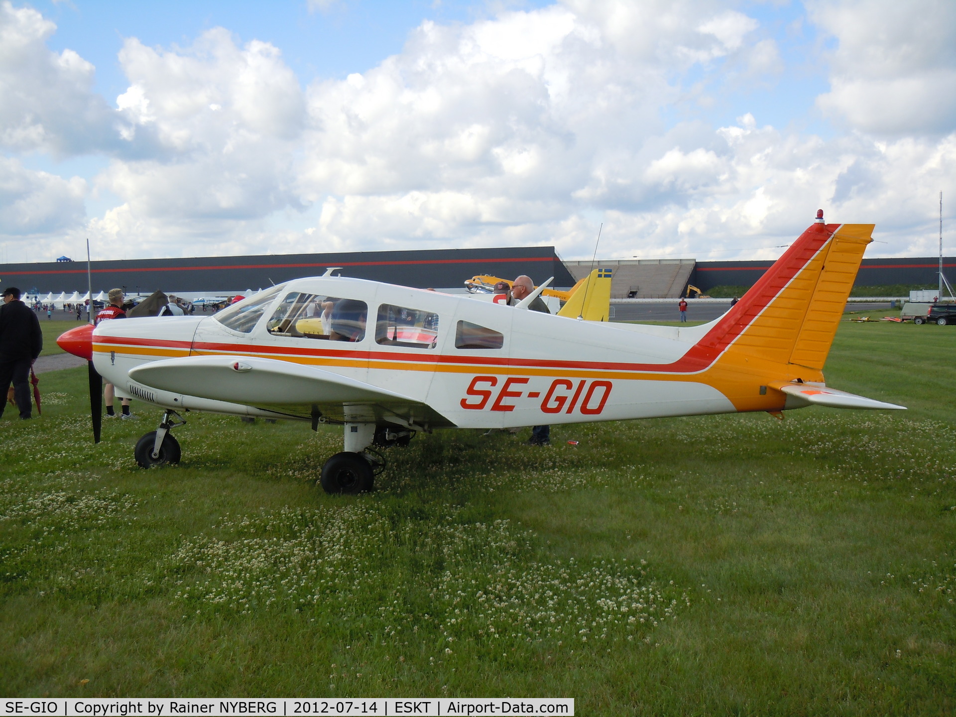 SE-GIO, 1975 Piper PA-28-180 Cherokee Archer C/N 28-7505131, SE-GIO at Tierp.