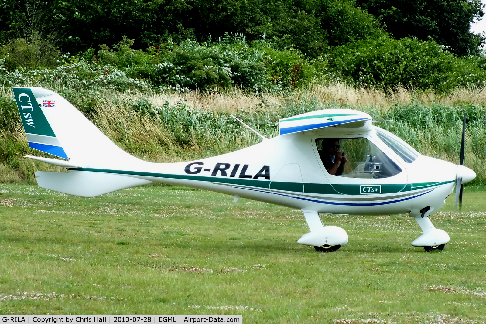 G-RILA, 2006 Flight Design CTSW C/N 8192, at Daymn's Hall Farm, Upminster, Essex