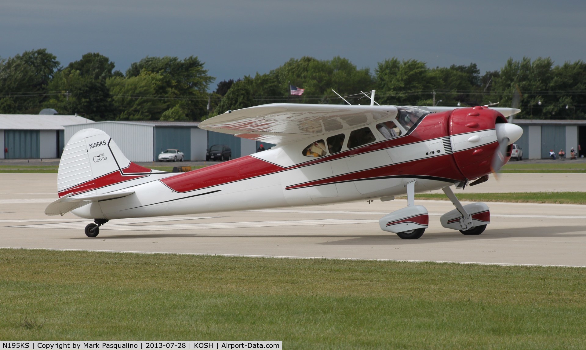 N195KS, 1950 Cessna 195A C/N 7582, Cessna 195A