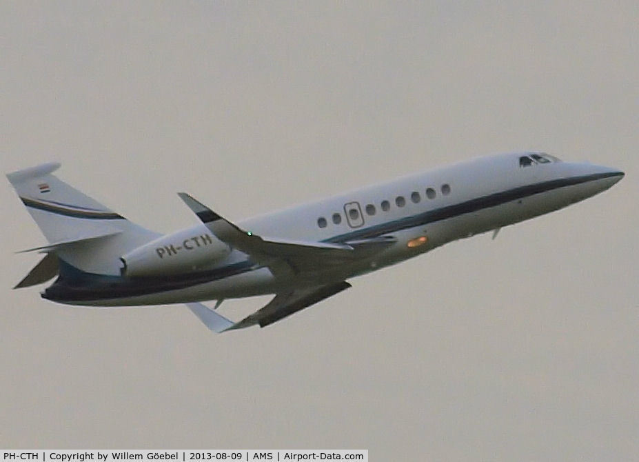 PH-CTH, 2011 Dassault Falcon 2000LX C/N 194, Take off from Amsterdam Airport from runway 22