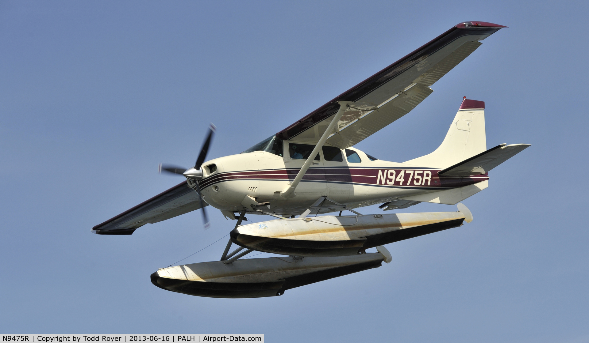 N9475R, 1985 Cessna TU206G Turbo Stationair Turbo Stationair C/N U20606872, Landing at Lake Hood