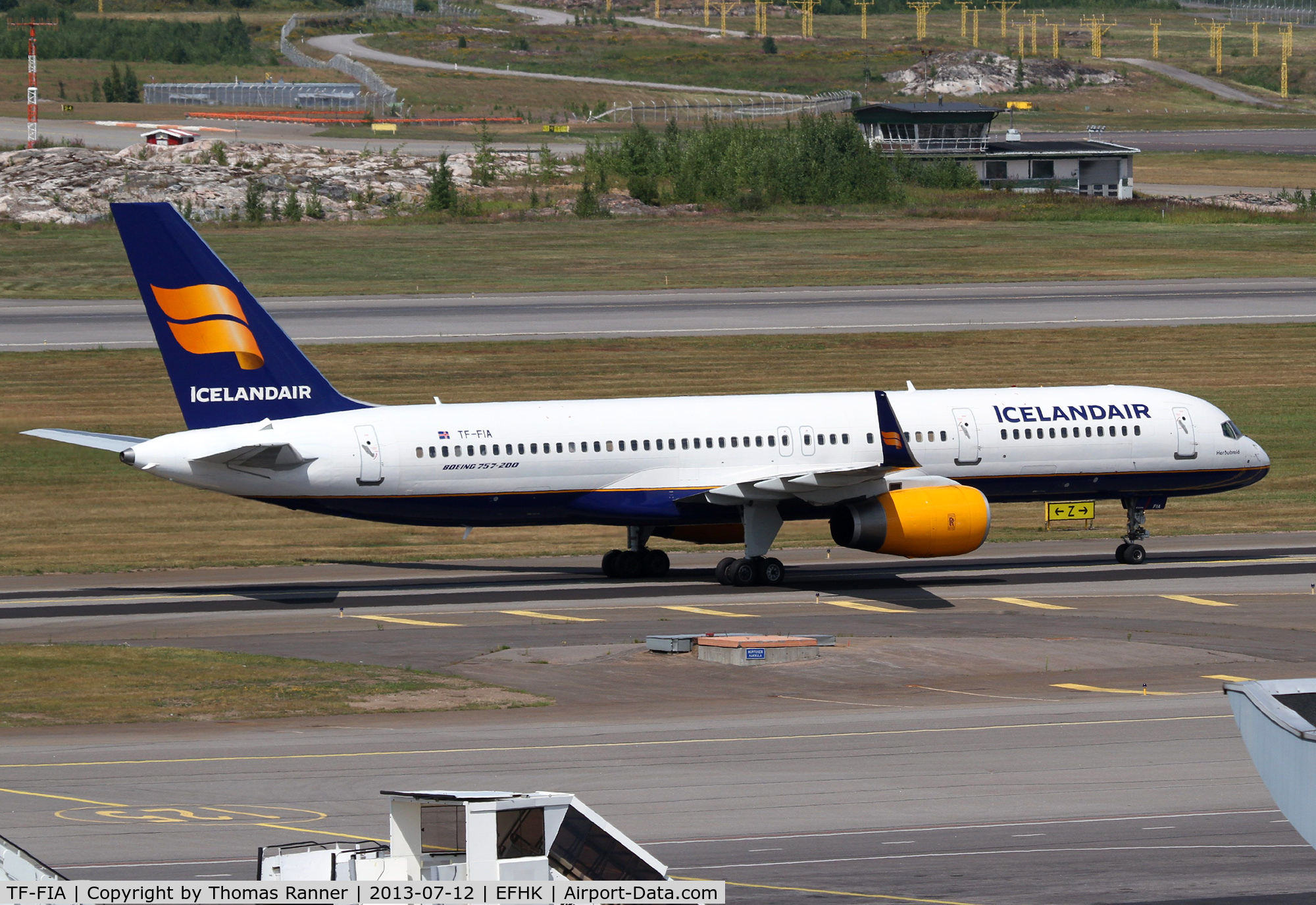 TF-FIA, 2000 Boeing 757-256 C/N 29310, Icelandair B757