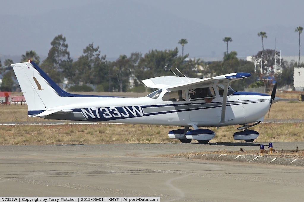 N733JW, 1976 Cessna 172N C/N 17268339, At Montgomery Field, San Diego, California