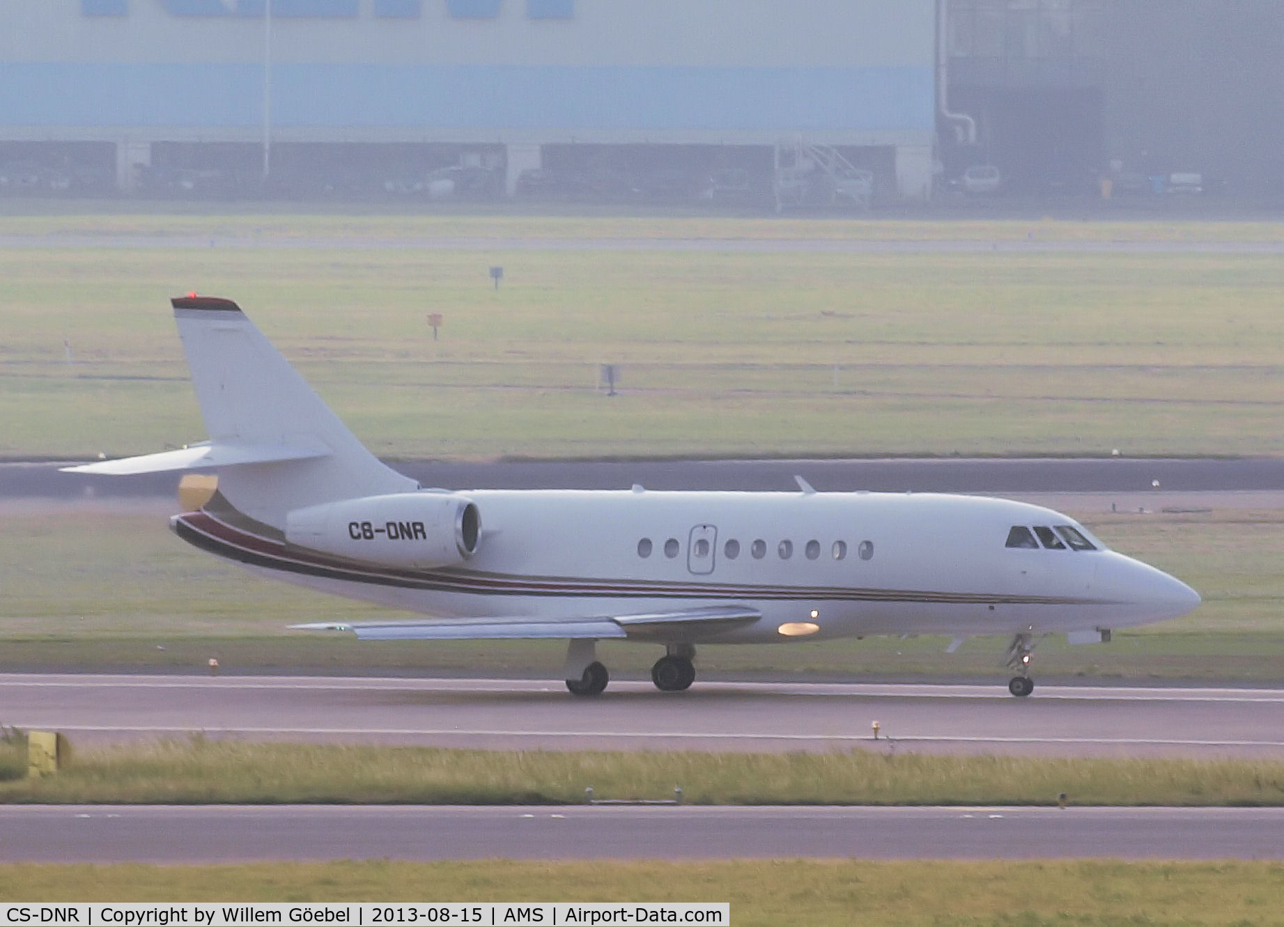 CS-DNR, 2000 Dassault Falcon 2000 C/N 120, Taxi to runway 27 of Schiphol Airport