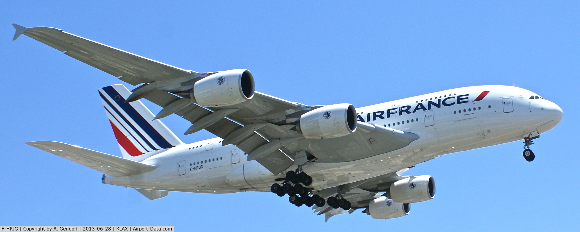 F-HPJG, 2011 Airbus A380-861 C/N 067, Air France, seen here on short finals at Los Angeles Int´l(KLAX), arriving from Paris Charles de Gaulle(LFPG)