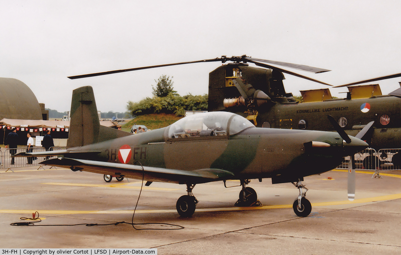 3H-FH, Pilatus PC-7 Turbo Trainer C/N 446, Dijon 97