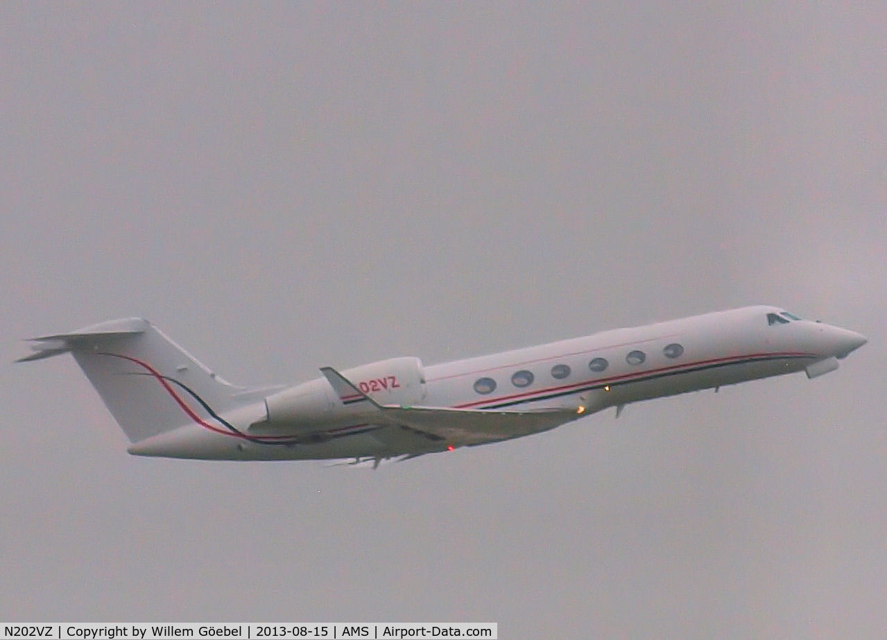 N202VZ, 1996 Gulfstream Aerospace G-IV C/N 1289, Take off from Amsterdam Airport from runway 22
