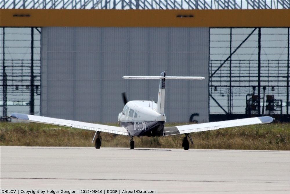 D-ELOV, Piper PA-32RT-300T Turbo Lance II C/N 32R7887155, Leaving GAT for take-off....