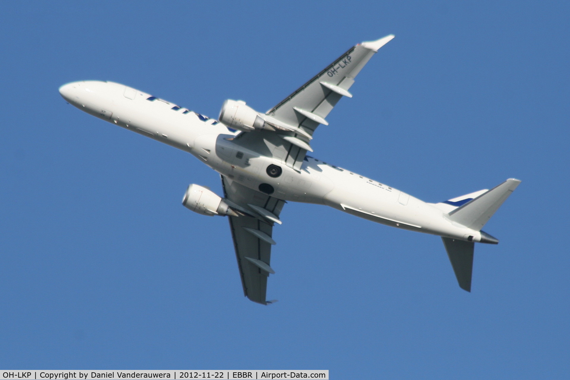 OH-LKP, 2011 Embraer 190LR (ERJ-190-100LR) C/N 19000416, Flight AY812 is climbing from RWY 25R