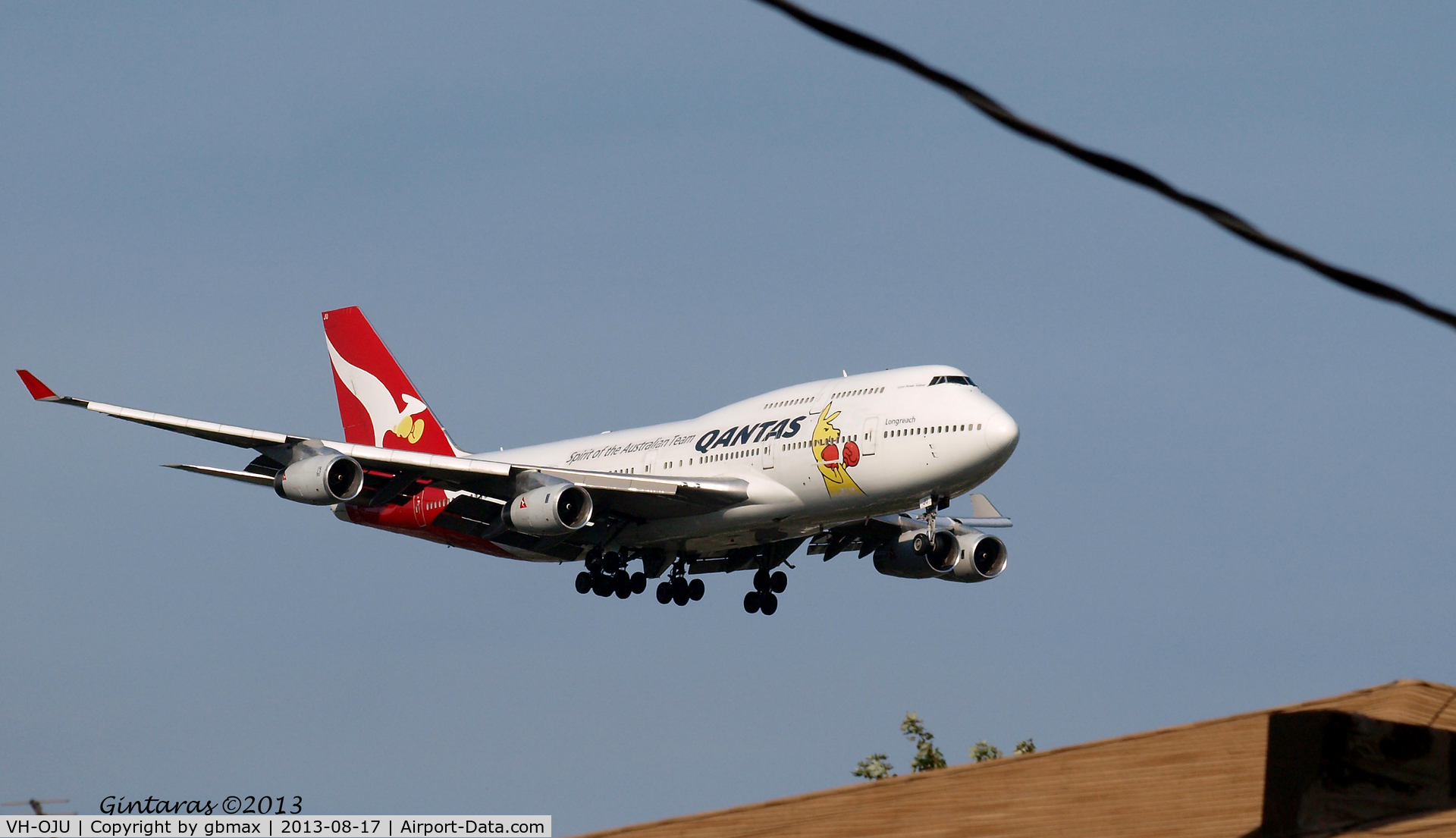VH-OJU, 1999 Boeing 747-438 C/N 25566, Seconds before landing on L22, JFK, Qantas 