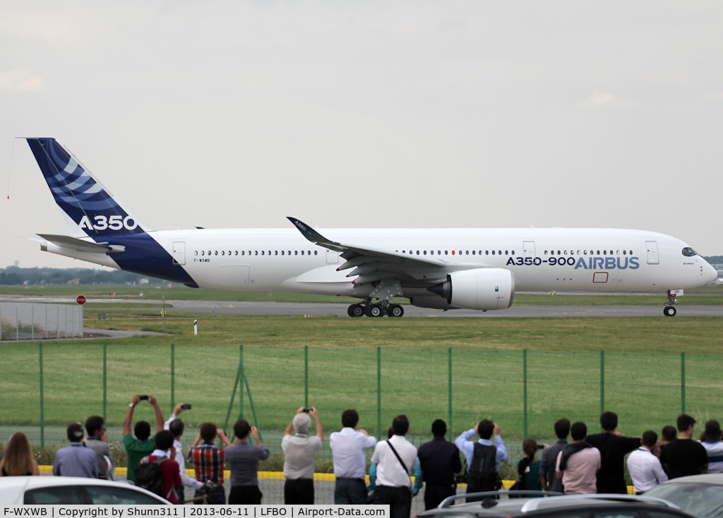 F-WXWB, 2013 Airbus A350-941 C/N 001, C/n 0001 - First A350 prototype taxiing for his Performed Rejected Take Off