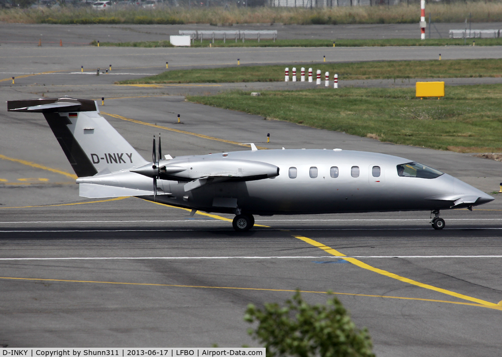 D-INKY, 2008 Piaggio P-180 Avanti C/N 1162, Lining up rwy 14R for departure...