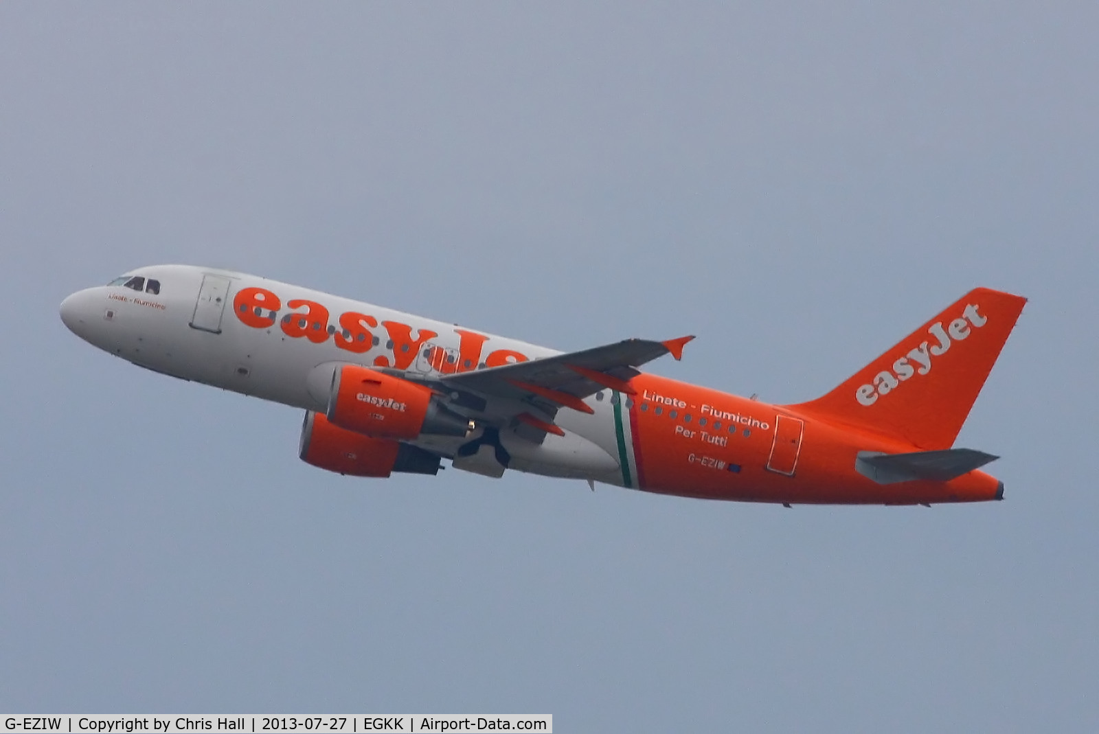 G-EZIW, 2005 Airbus A319-111 C/N 2578, easyJet