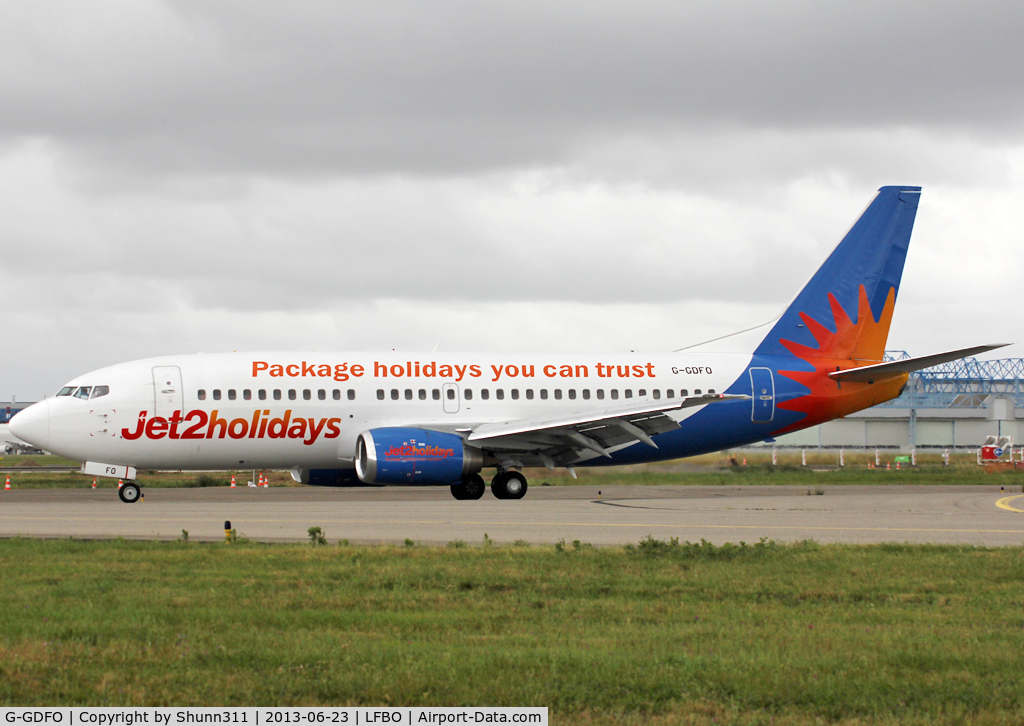 G-GDFO, 1998 Boeing 737-3U3 C/N 28740, Taxiing to the Terminal in Jet2 Holidays c/s...