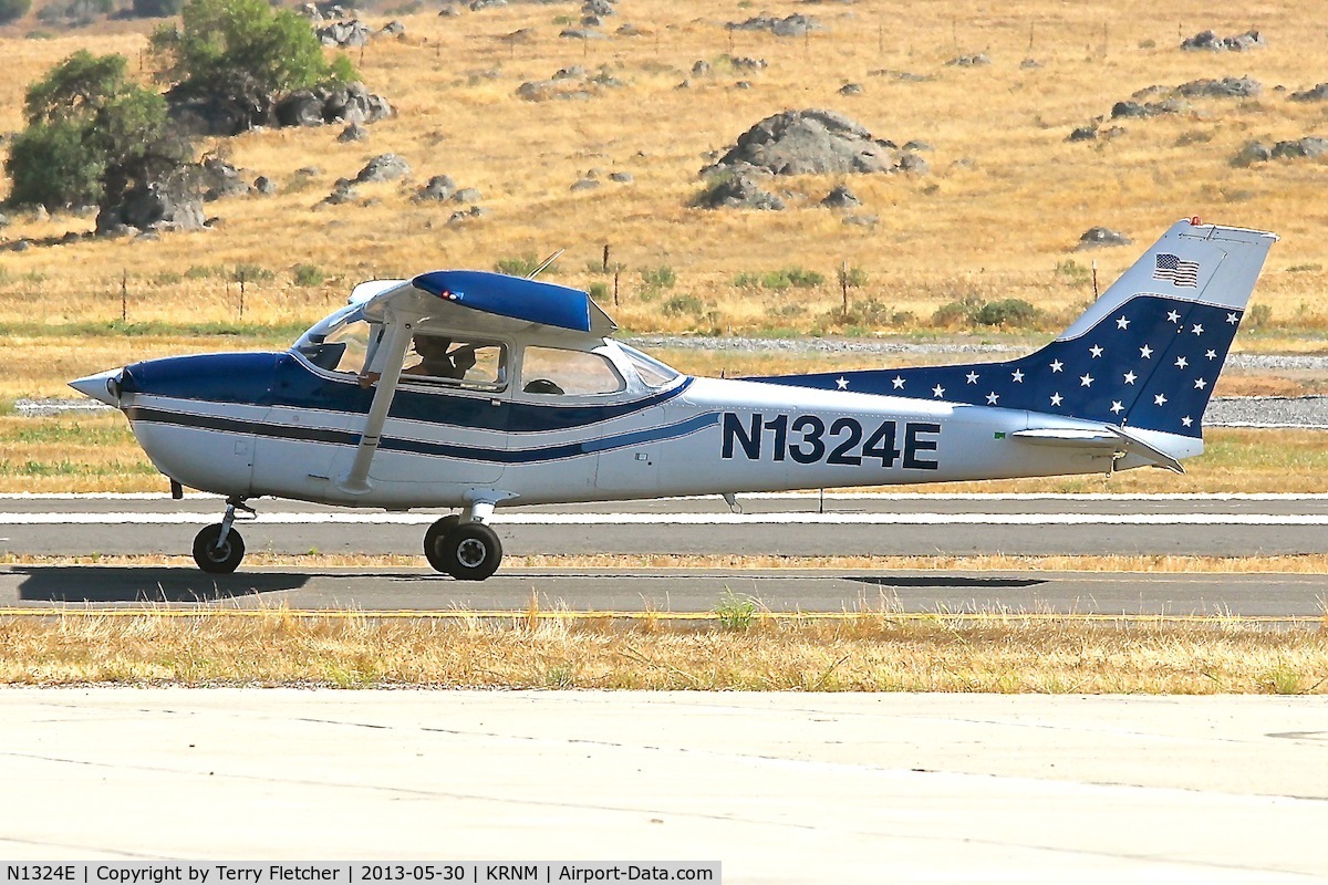 N1324E, 1978 Cessna 172N C/N 17270956, At Ramona Airport , California