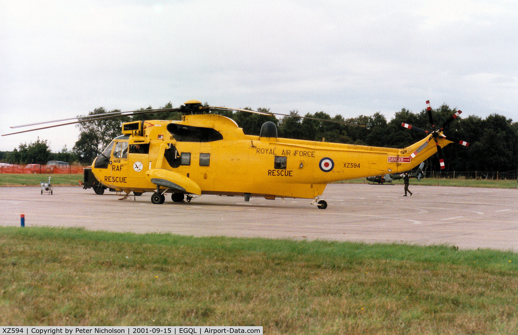 XZ594, 1978 Westland Sea King HAR.3 C/N WA860, Sea King HAR.3 of 202 Squadron on duty at the 2001 RAF Leuchars Airshow.