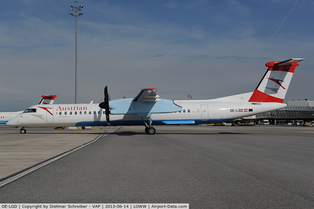 OE-LGD, 2000 De Havilland Canada DHC-8-402Q Dash 8 C/N 4027, Austrian Airlines Dash 8-400