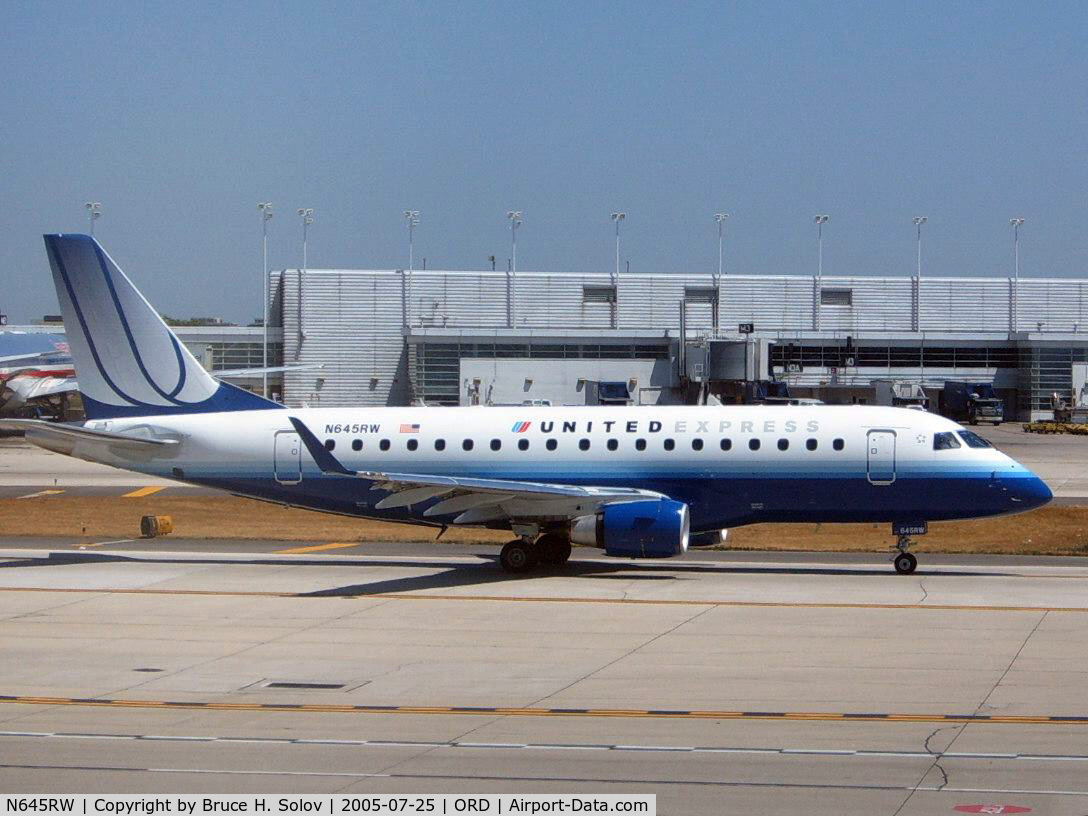 N645RW, 2005 Embraer 170SE (ERJ-170-100SE) C/N 17000064, on the tarmac
