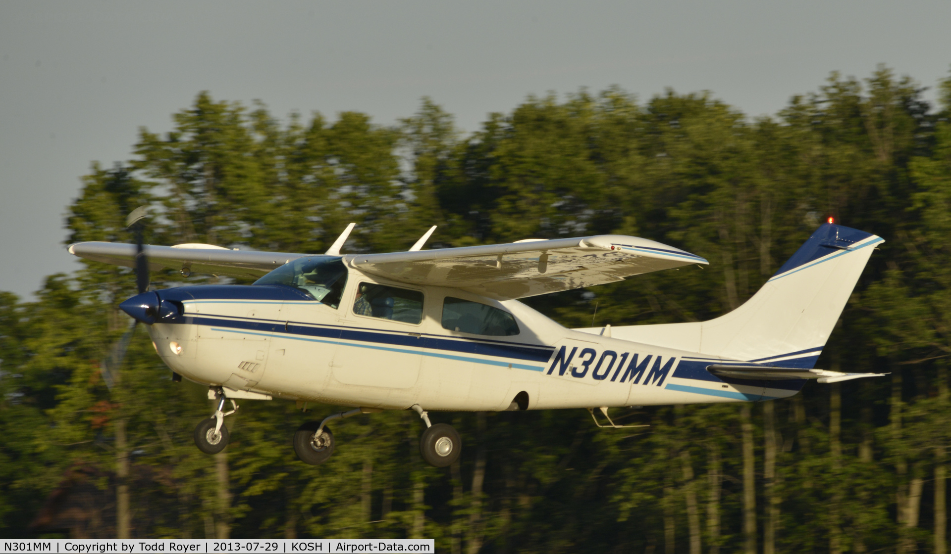N301MM, 1978 Cessna T210M Turbo Centurion C/N 21062754, Airventure 2013