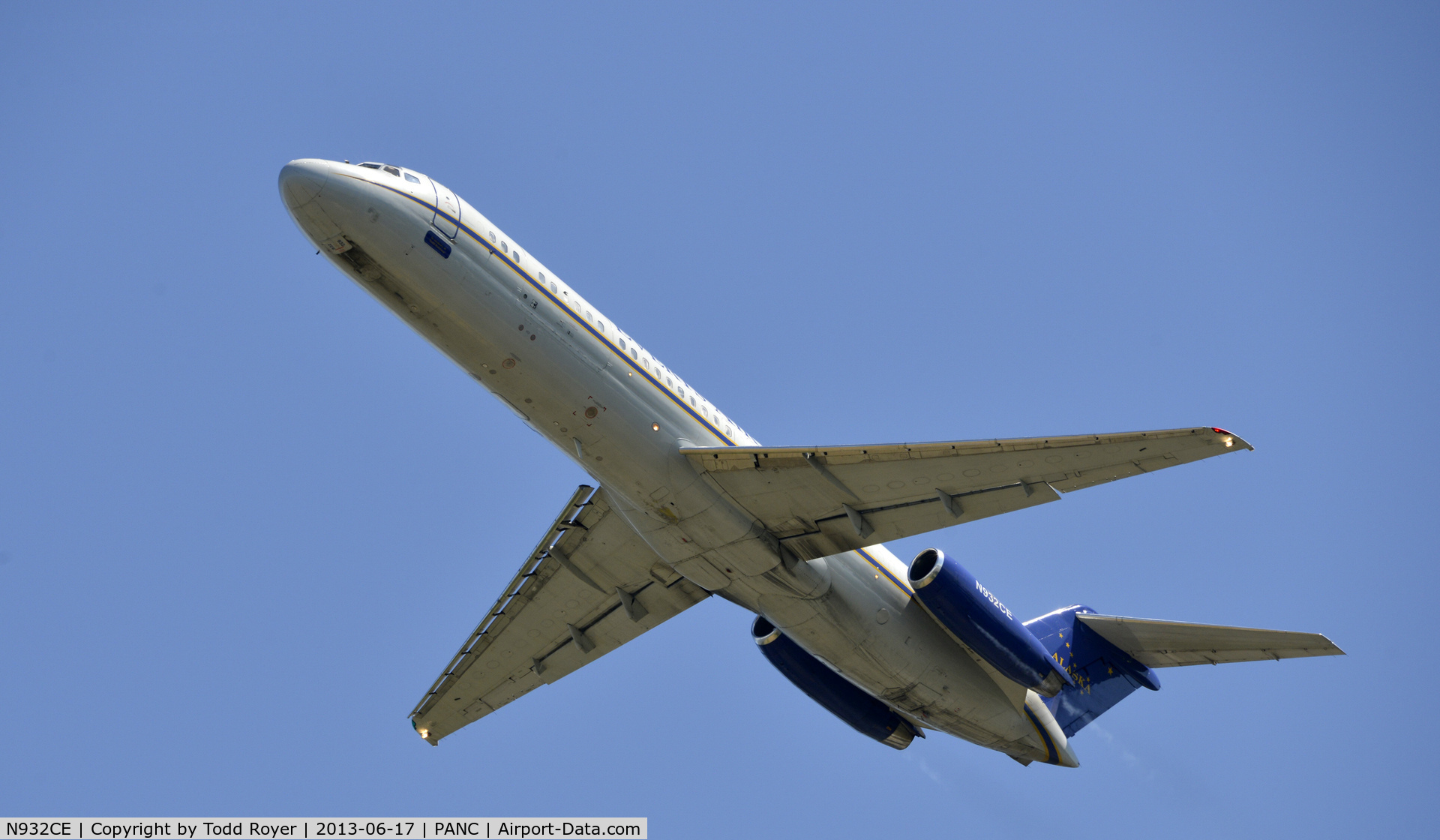 N932CE, 1970 Douglas DC-9-33F C/N 47465, Departing Anchorage