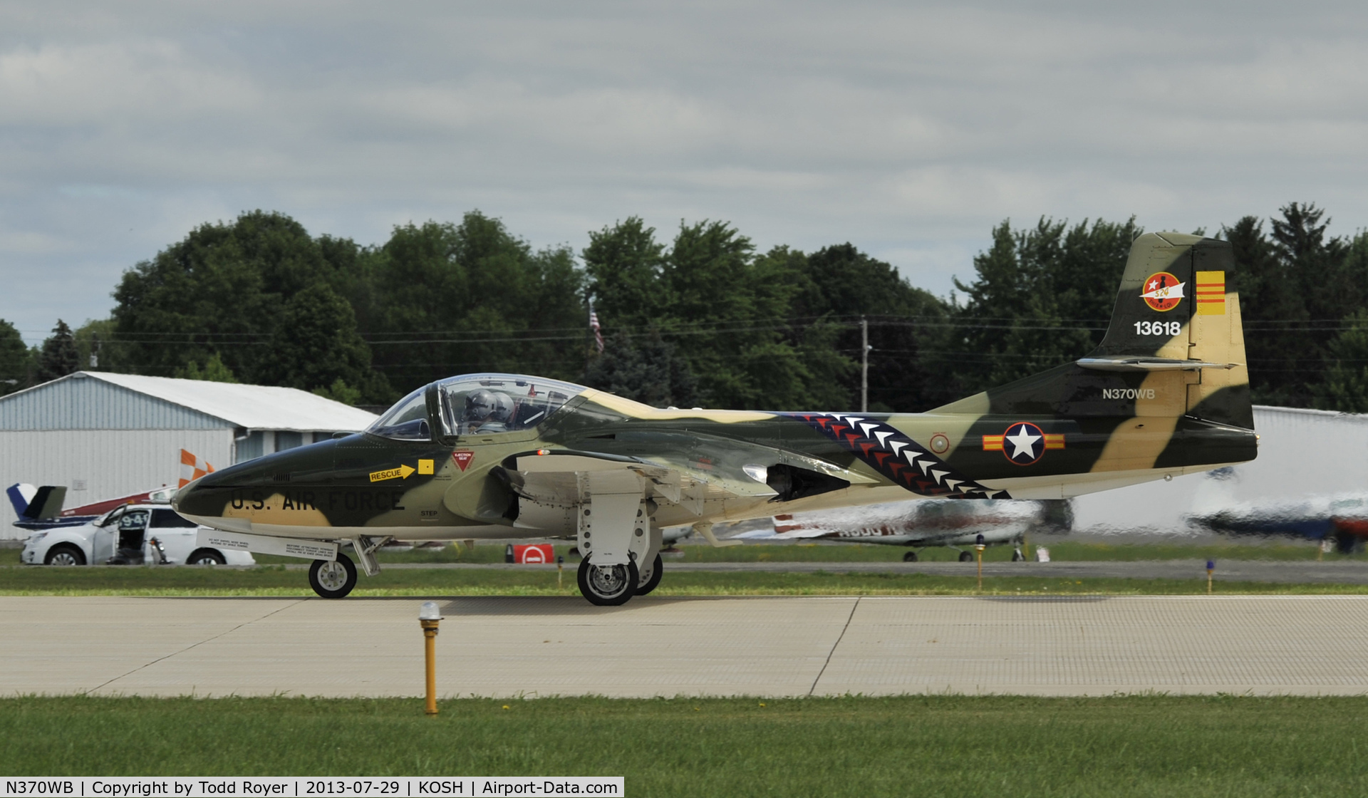 N370WB, 1966 Cessna T-37C Tweety Bird C/N 40974, Airventure 2013