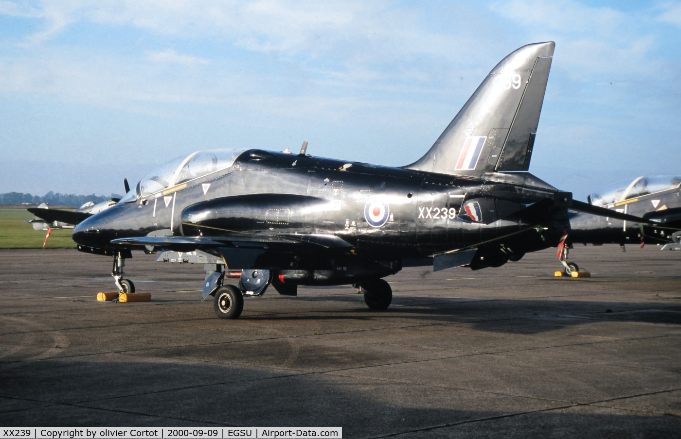 XX239, 1978 Hawker Siddeley Hawk T.1W C/N 075/312075, Duxford airshow 2000