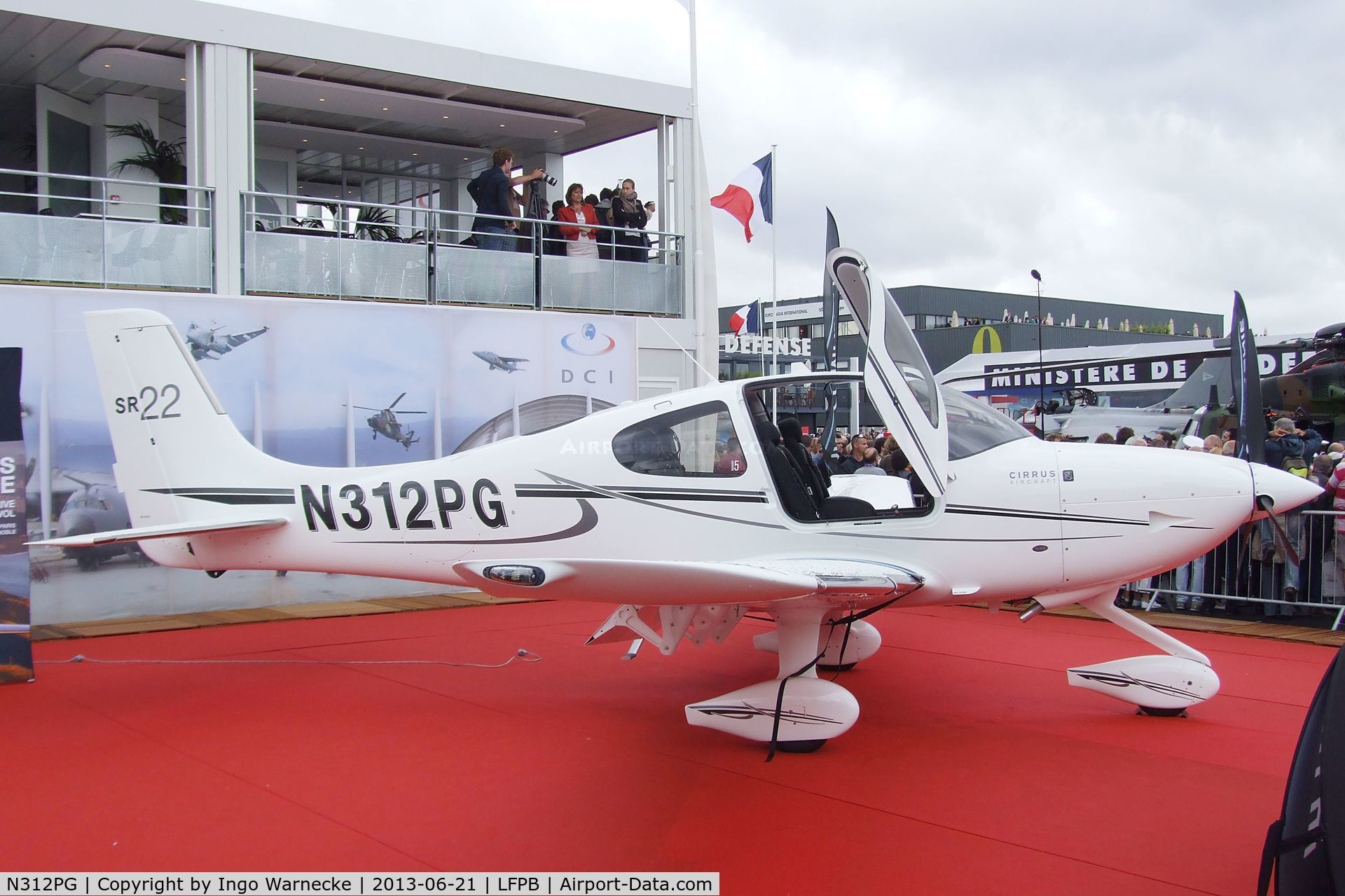N312PG, Cirrus SR22 C/N 3934, Cirrus SR22 at the Aerosalon 2013, Paris