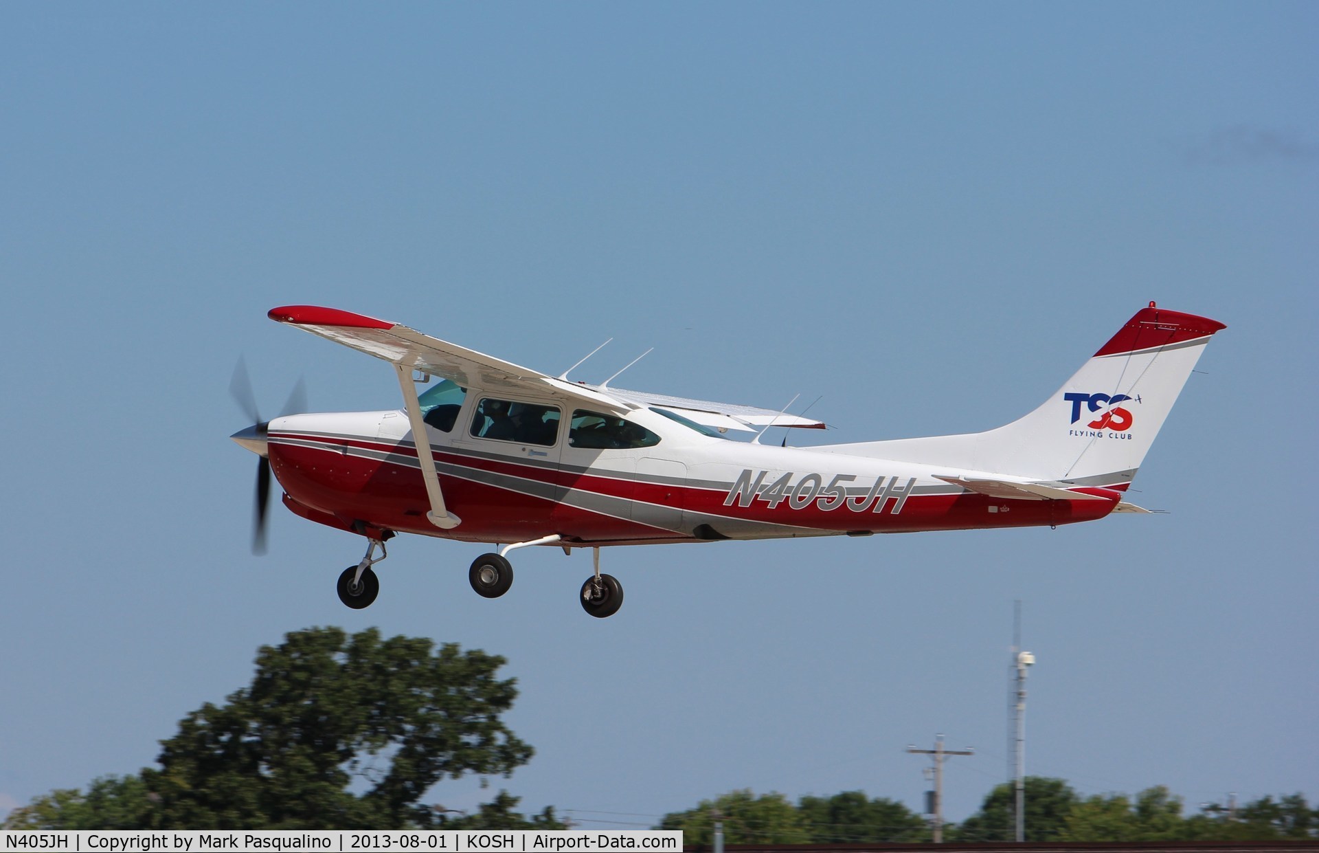N405JH, 1981 Cessna R182 Skylane RG C/N R18201790, Cessna R182