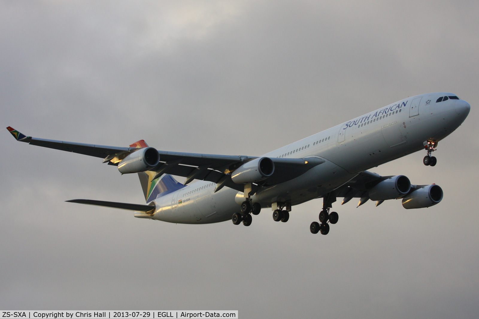 ZS-SXA, 2003 Airbus A340-313E C/N 544, South African Airways