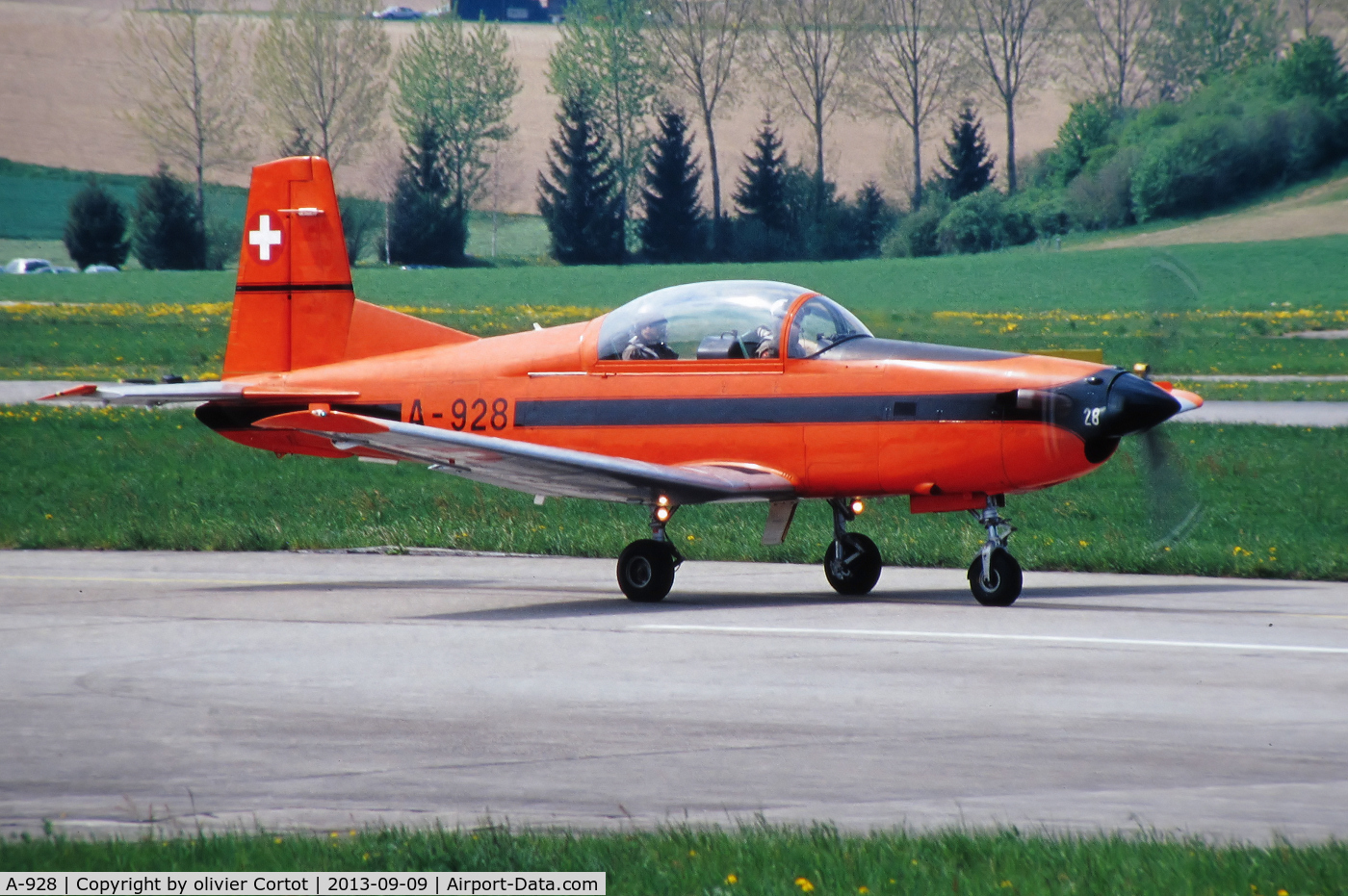 A-928, 1983 Pilatus PC-7 Turbo Trainer C/N 336, Payerne 2003