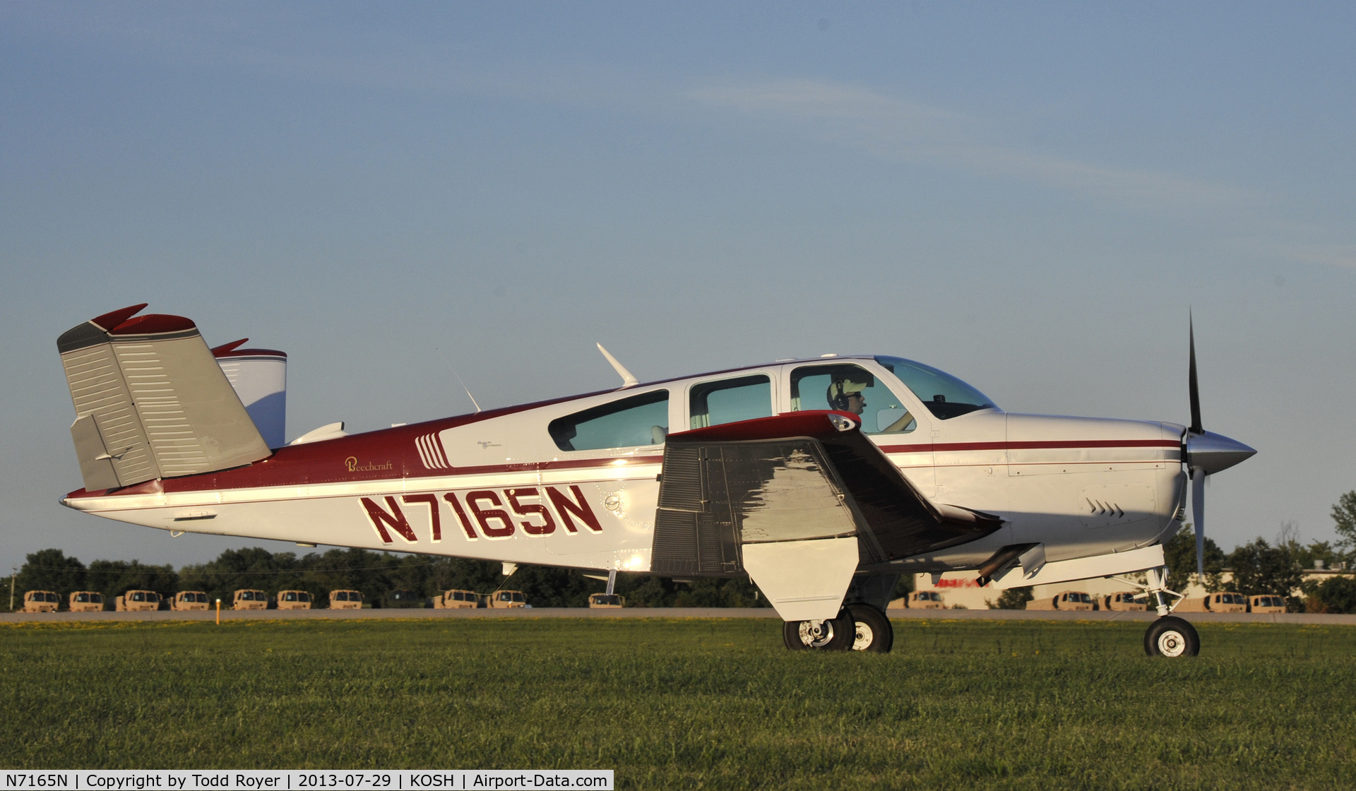 N7165N, 1968 Beech V35A Bonanza C/N D-8692, Airventure 2013