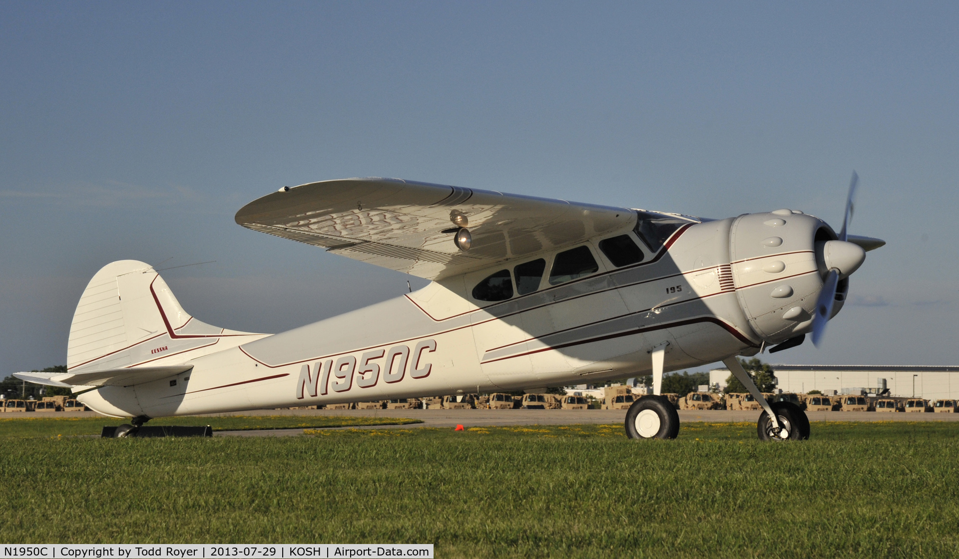 N1950C, 1954 Cessna 195B Businessliner C/N 16183, Airventure 2013