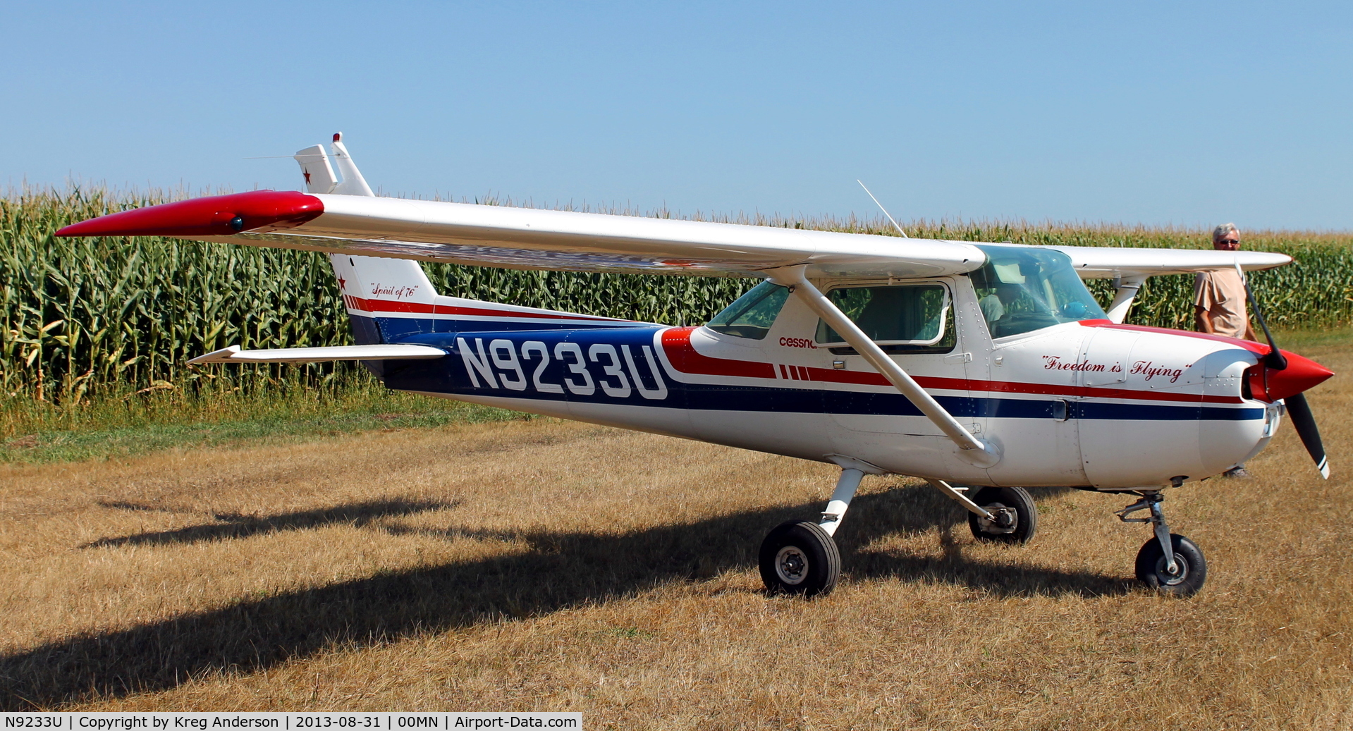 N9233U, 1976 Cessna 150M C/N 15078183, 2013 Battle Lake Fly-in