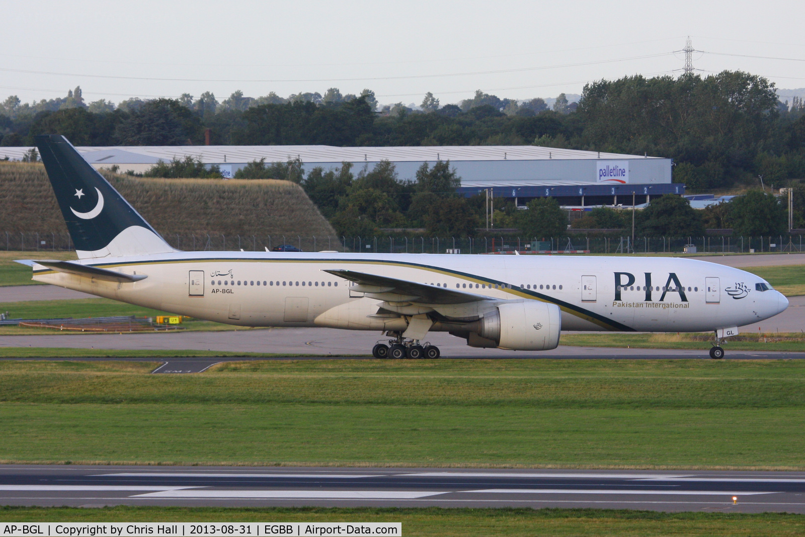 AP-BGL, 2004 Boeing 777-240/ER C/N 33777, PIA Pakistan International Airlines