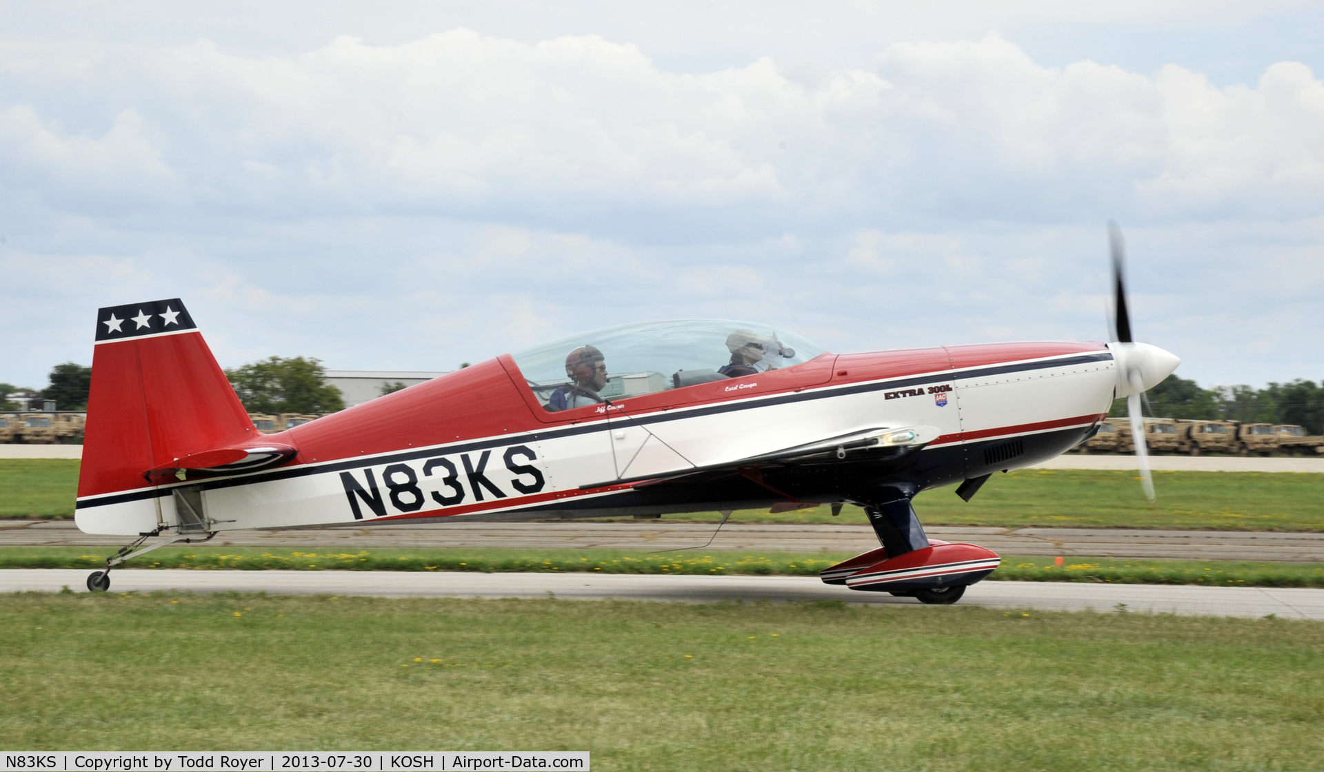 N83KS, 1998 Extra EA-300/L C/N 074, Airventure 2013