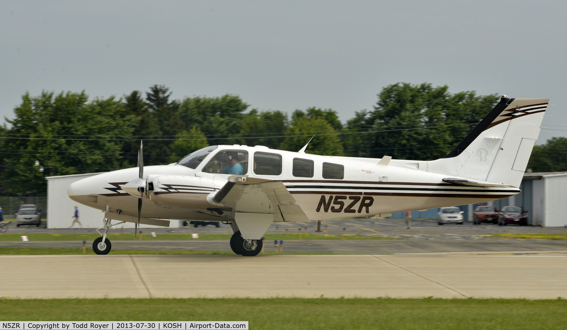 N5ZR, 2005 Raytheon Aircraft Company 58 C/N TH-2128, Airventue 2013